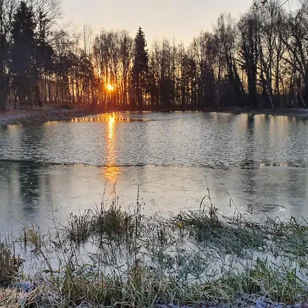 Pod Dębami Dom wakacyjny *